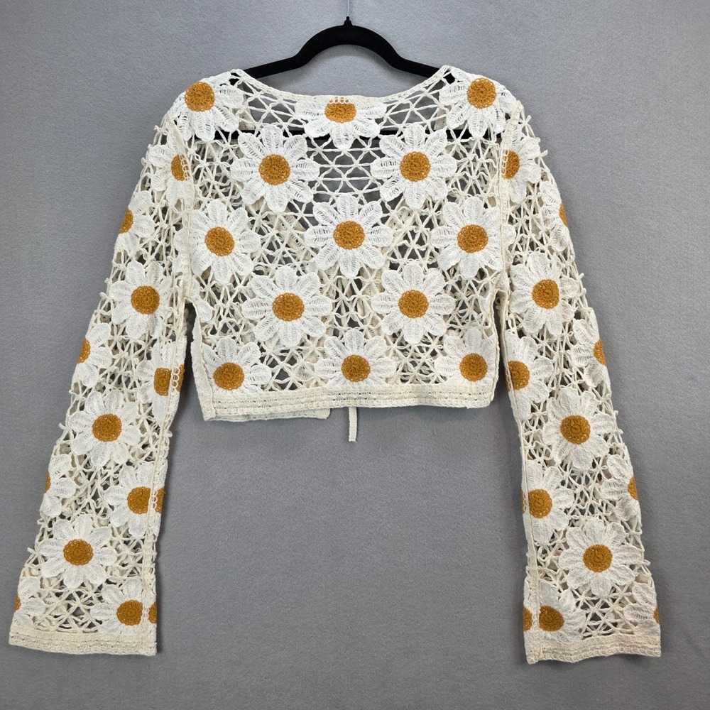 Moon & Madison Crochet Daisy Crop Cardigan Sweater Bohemian Long Sleeve Md - Picture 10 of 11